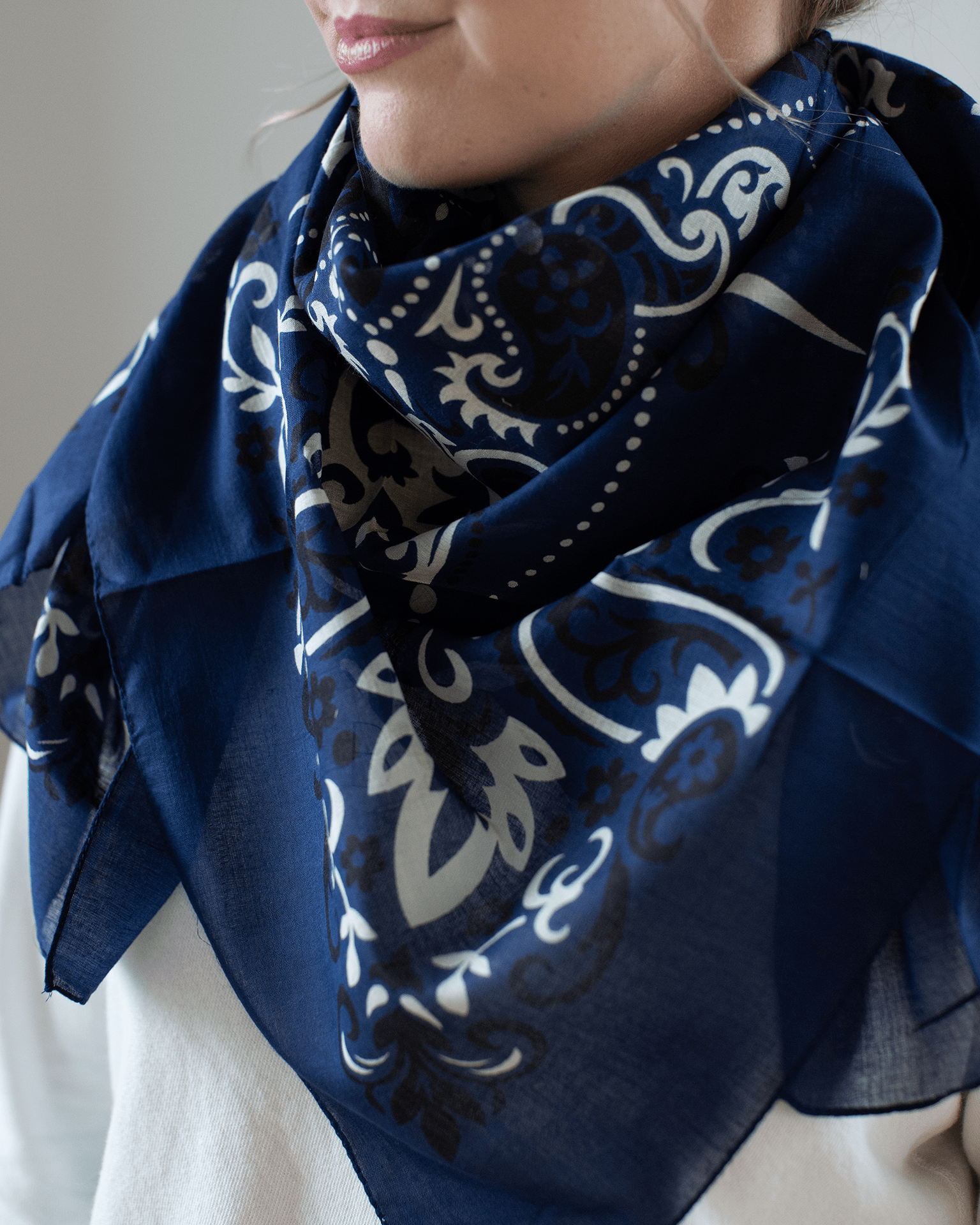 Maison Lecomte Flament Classic Cotton Bandana in Navy