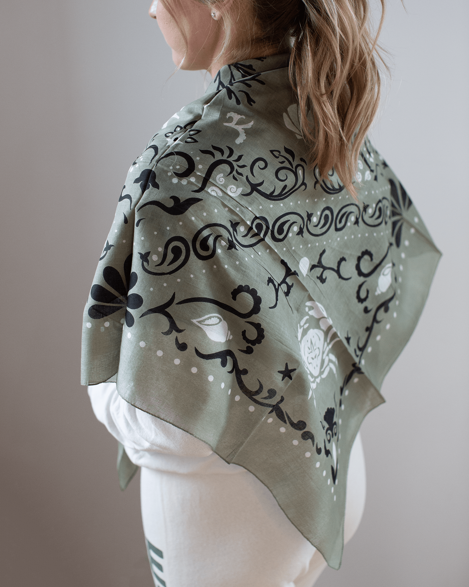 Maison Lecomte Flament Crustaces Cotton Bandana in Vert Doux