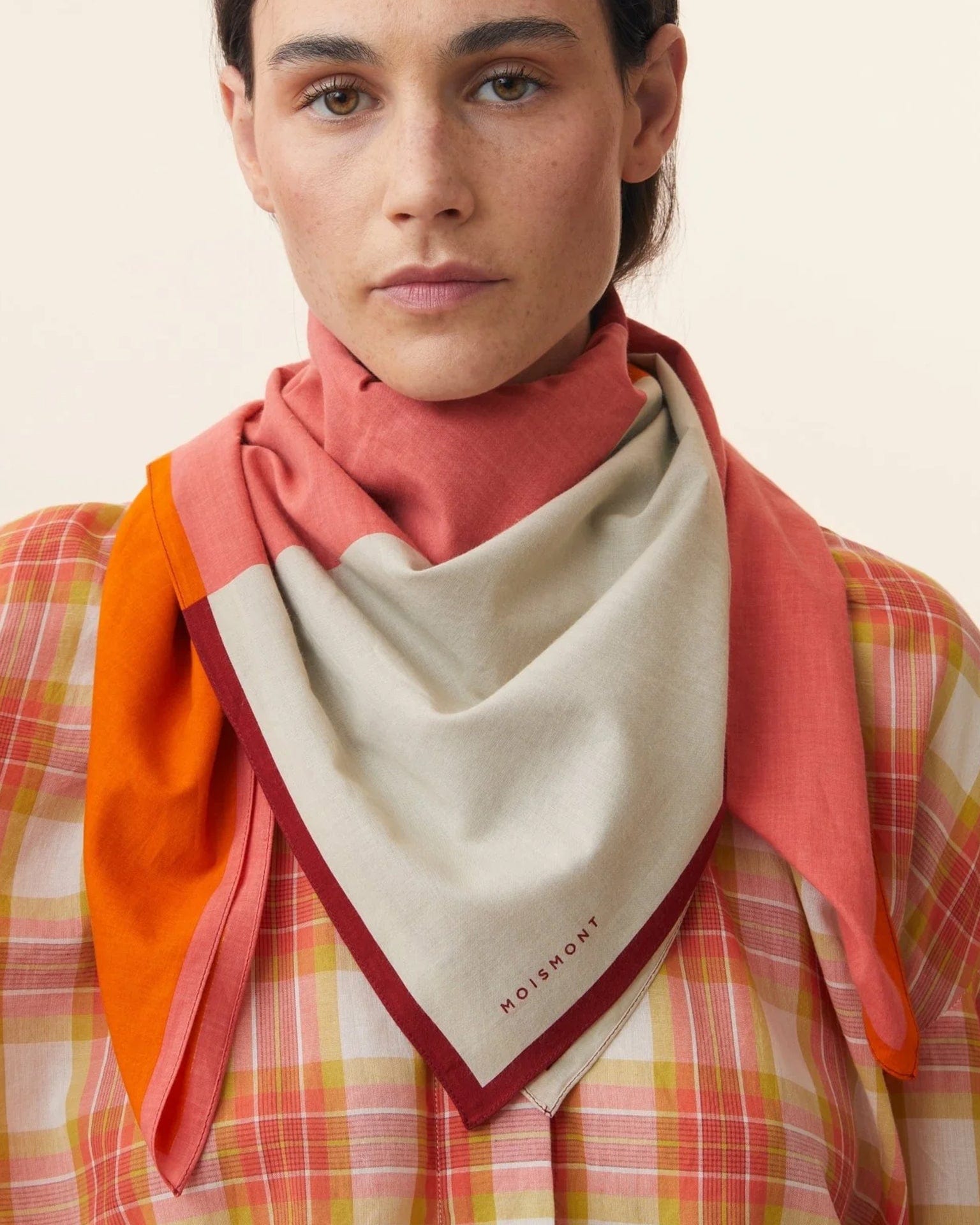 Moismont Bandana No 717 in Pop Pink