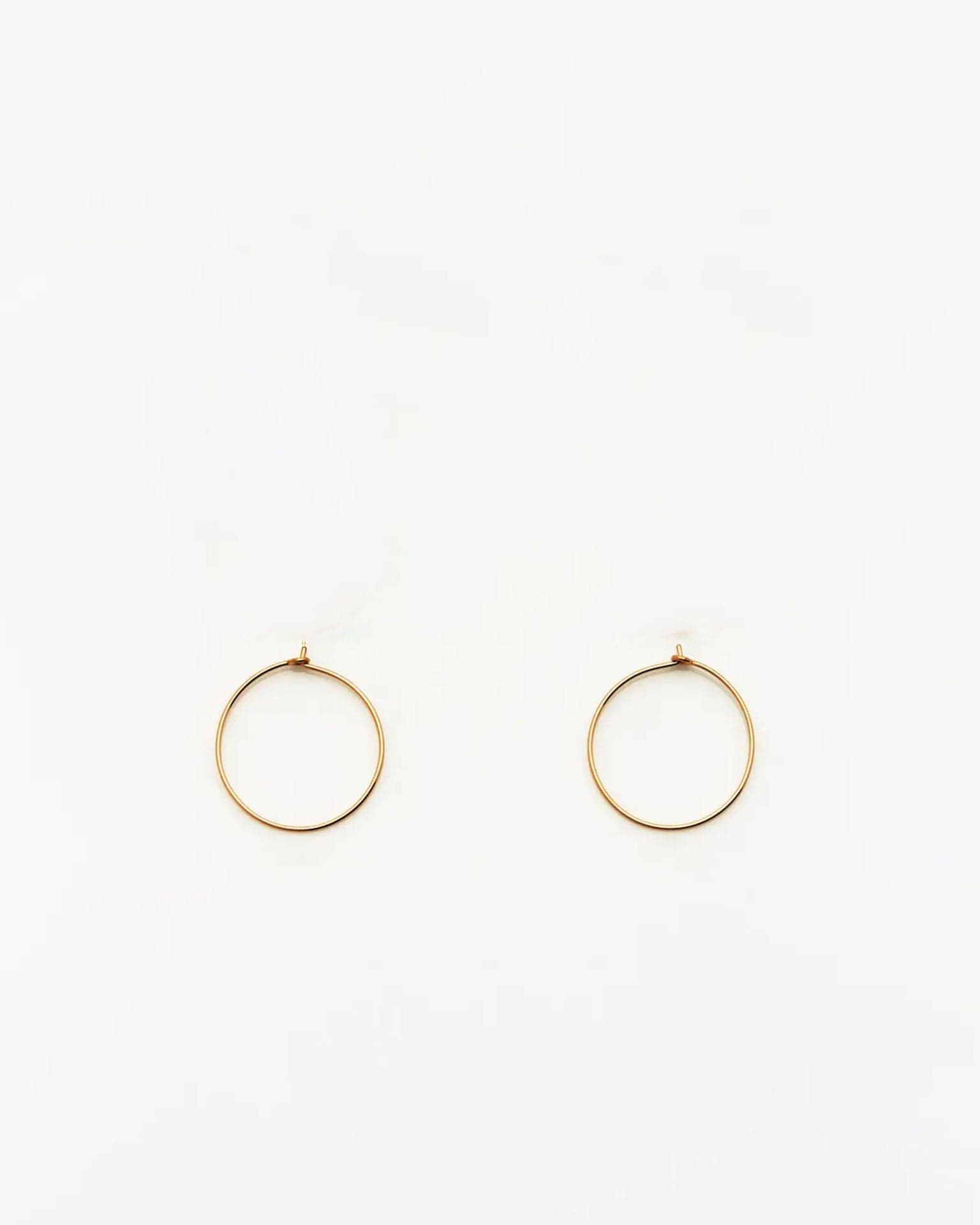 Nashelle Medium Classic Hoop Earrings in 14K Gold Fill
