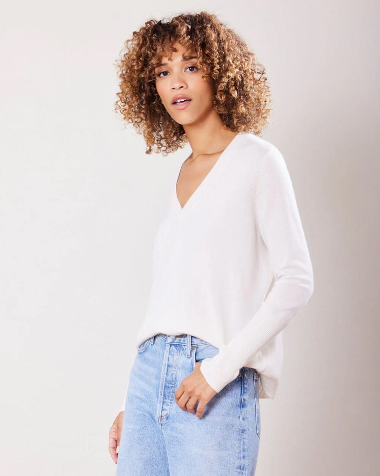 Not Monday Ava Cashmere V Neck in Ivory