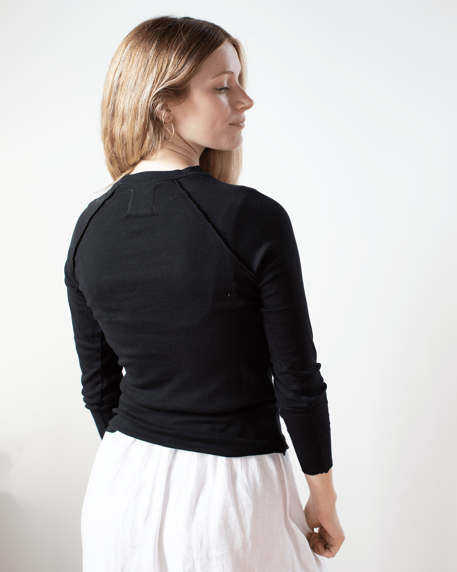 NSF Aria Fitted Rib Raglan Crew T in Black