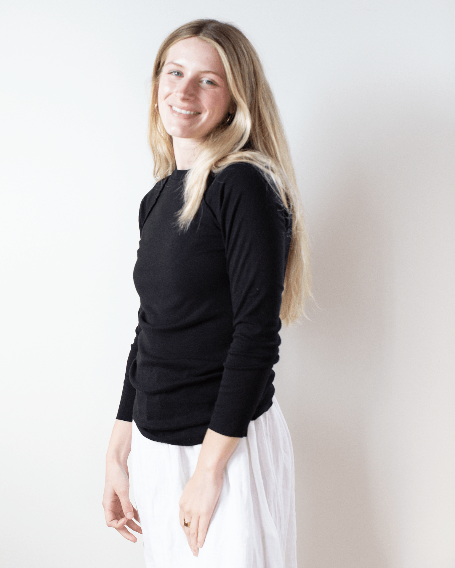 NSF Aria Fitted Rib Raglan Crew T in Black