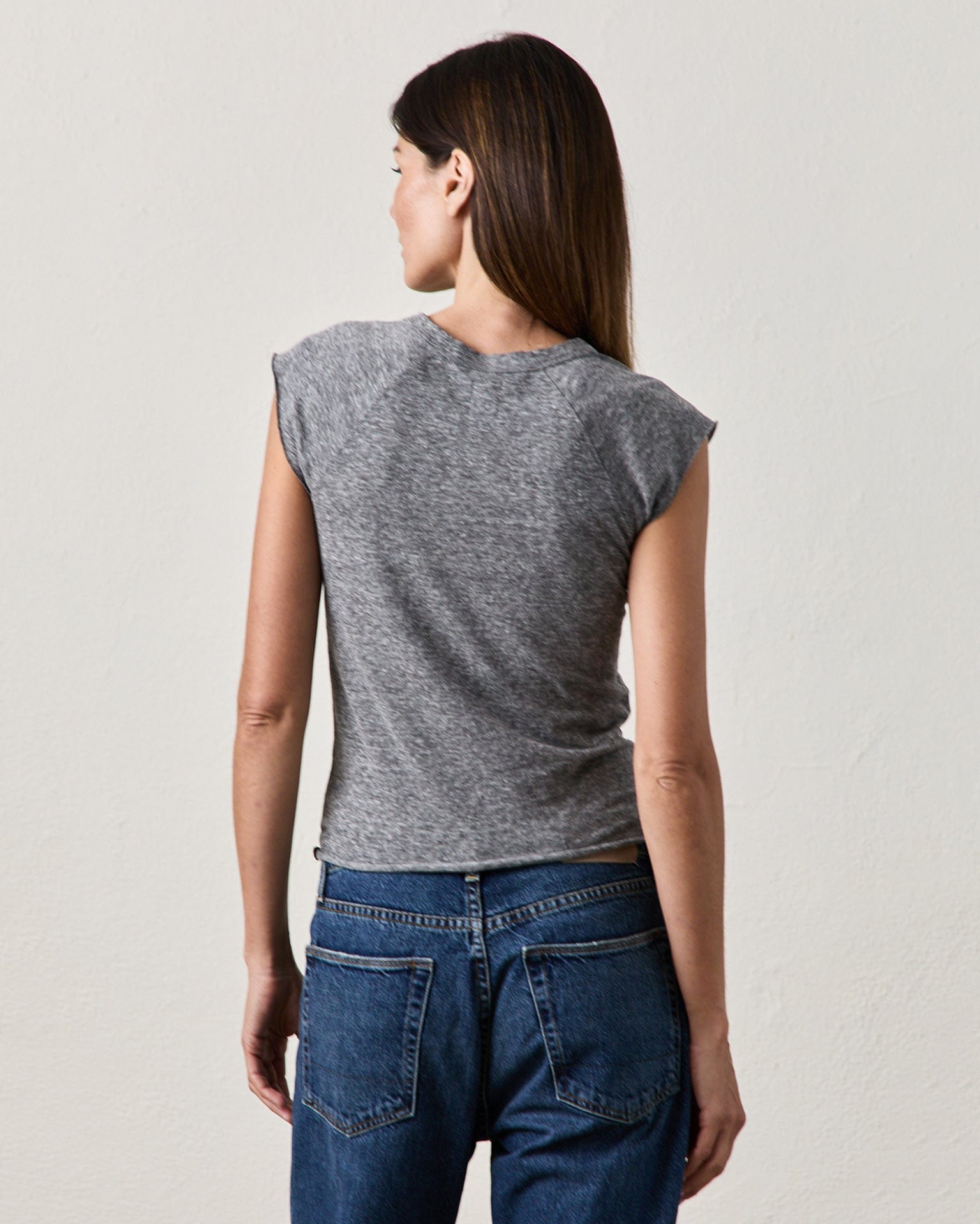 NSF Chloe Fitted Raglan Crew T in Charcoal Heather Grey