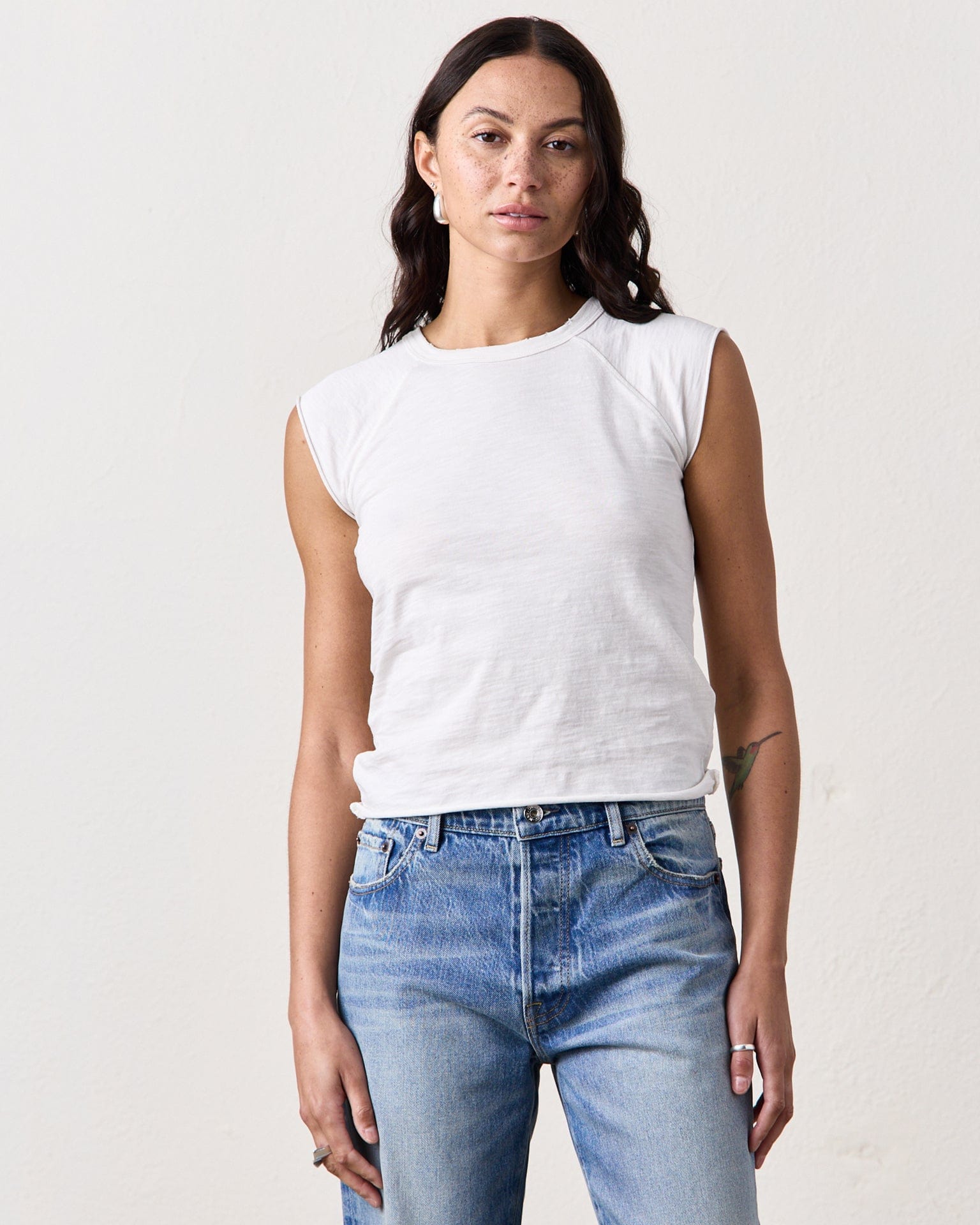 Chloe Fitted Raglan Muscle T in Chalk