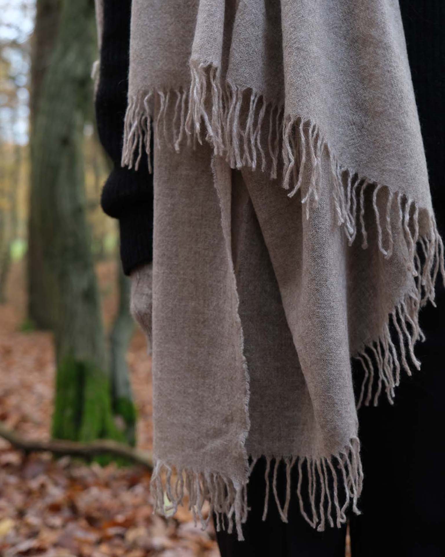 Oats & Rice Cashmere Wrap in Taupe