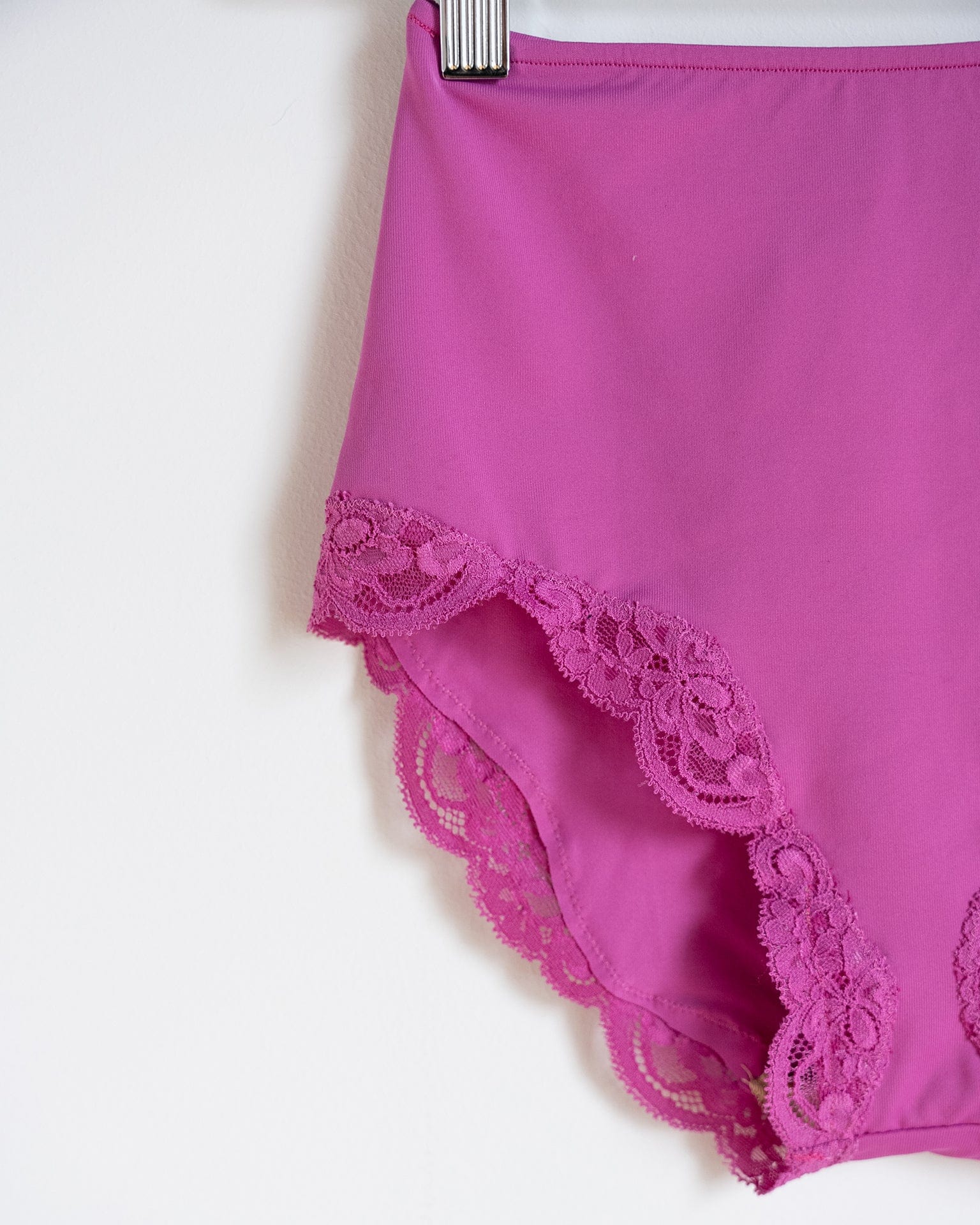 Only Hearts Del w/ Lace High Cut Brief in Wild Rose