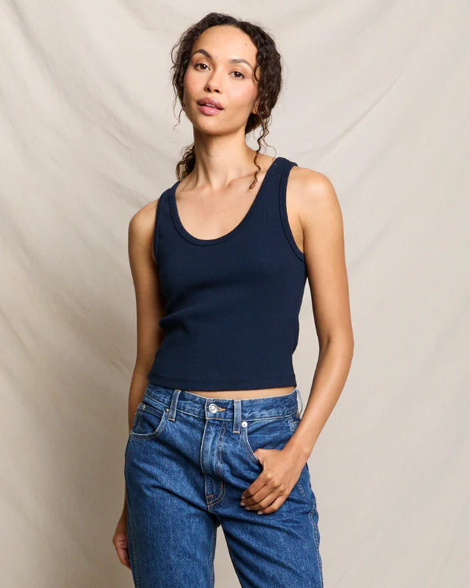 Blondie - Structured Rib Bra Friendly Tank in Navy