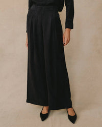 Pull - On Inverted Pleat Wide Leg Pant in Black - Bliss Boutiques