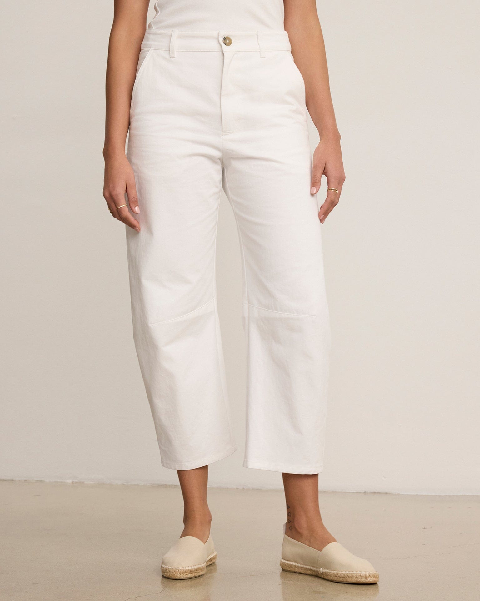 Velvet by Graham & Spencer Alexis Barrel Leg Pant in White