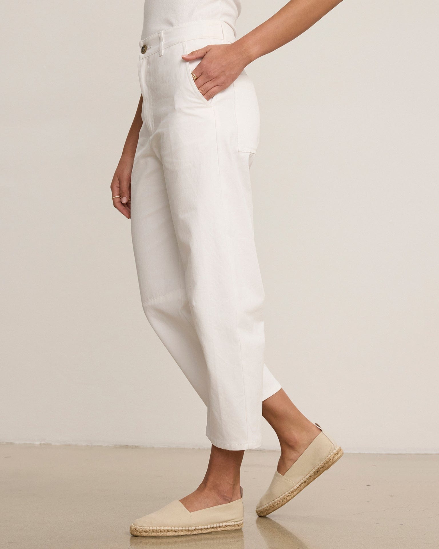 Velvet by Graham & Spencer Alexis Barrel Leg Pant in White