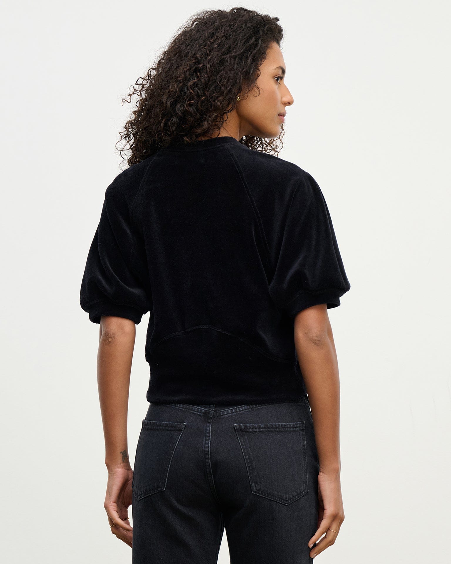 Velvet by Graham & Spencer Avis Puff Sleeve Crew Neck in Black