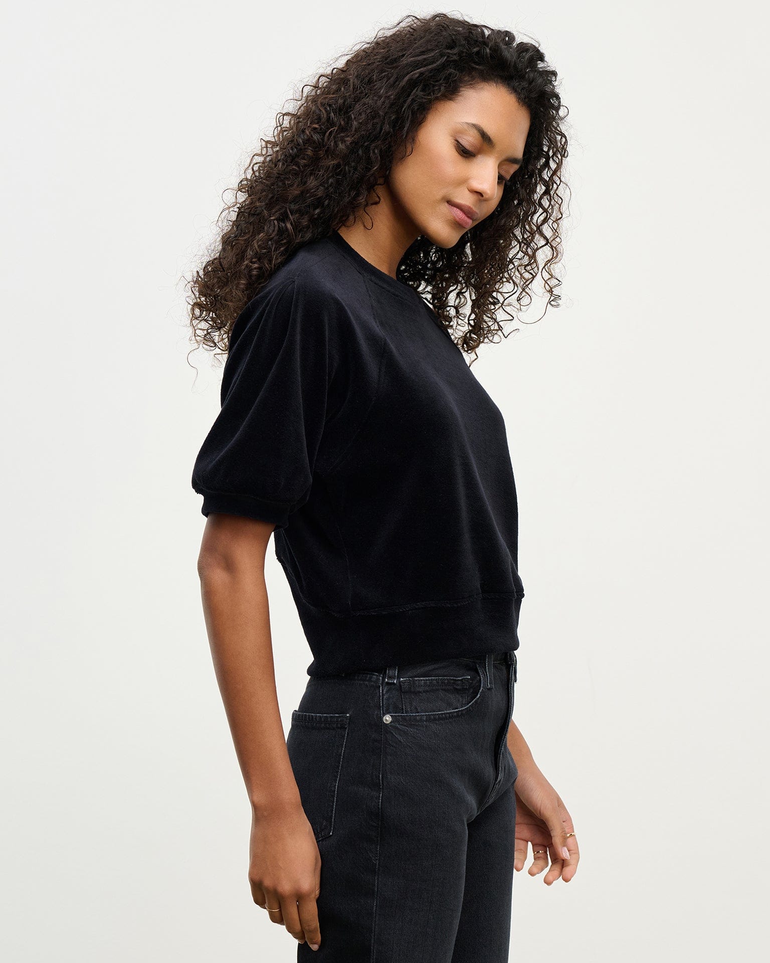Velvet by Graham & Spencer Avis Puff Sleeve Crew Neck in Black