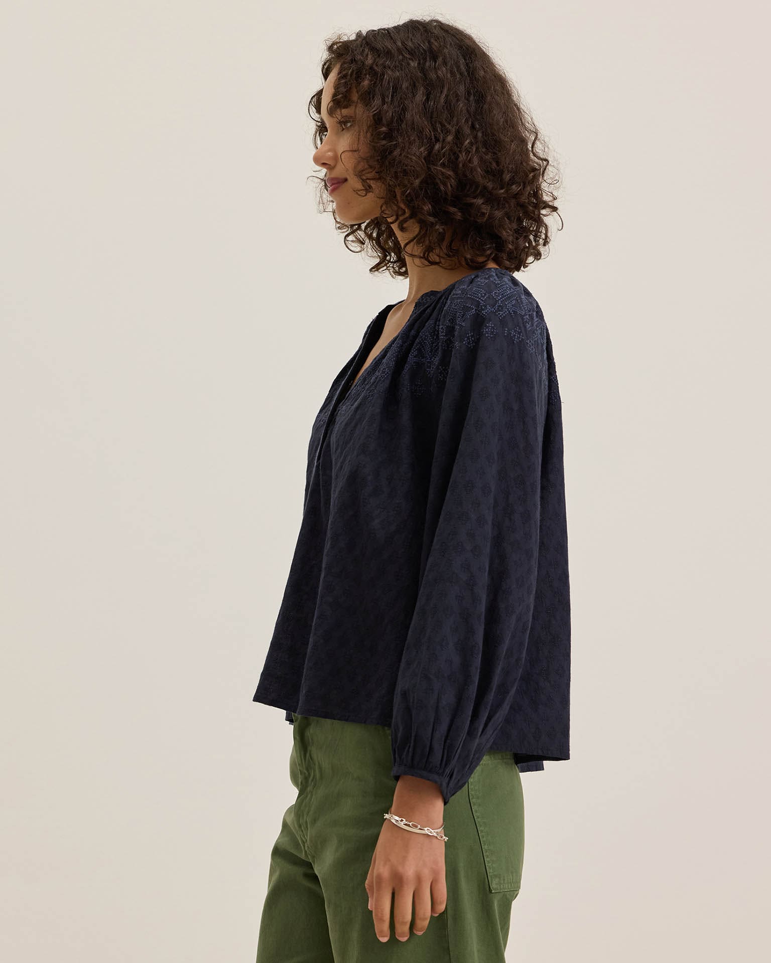 Velvet by Graham & Spencer Carina L/S Poet Top in Navy