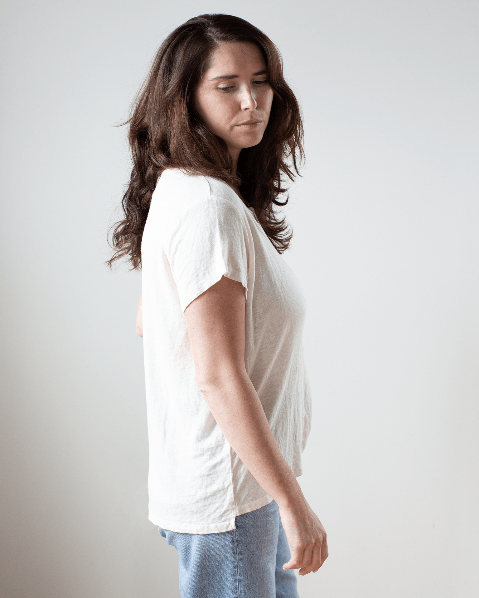 Velvet by Graham & Spencer Casey S/S Crew Neck Top in Chalk