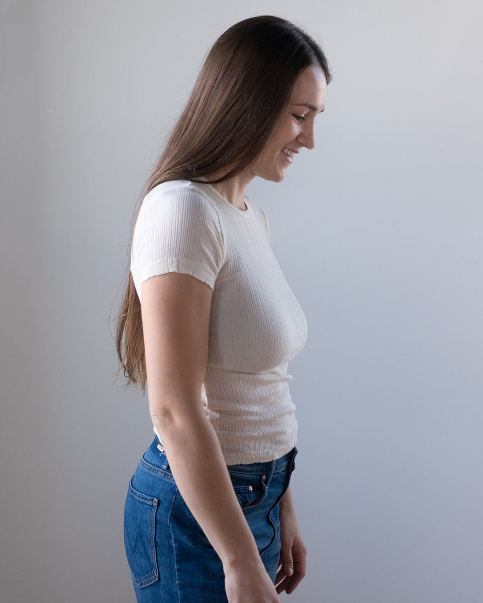 Velvet by Graham & Spencer Enati S/S Crew Neck Top in Pearl