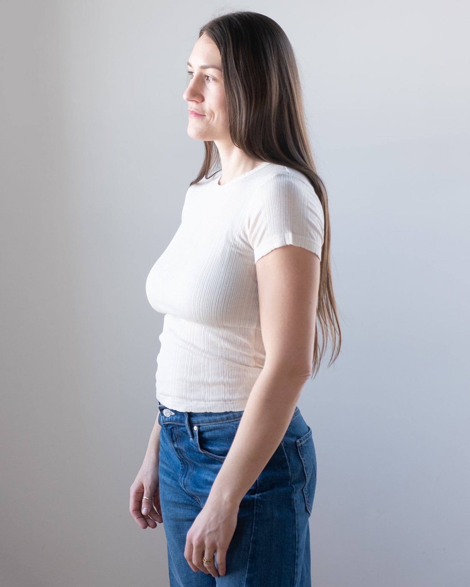 Velvet by Graham & Spencer Enati S/S Crew Neck Top in Pearl