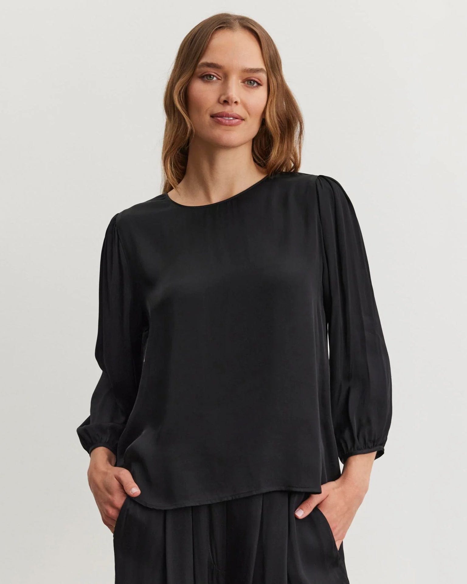Velvet by Graham & Spencer Esme L/S Top in Black