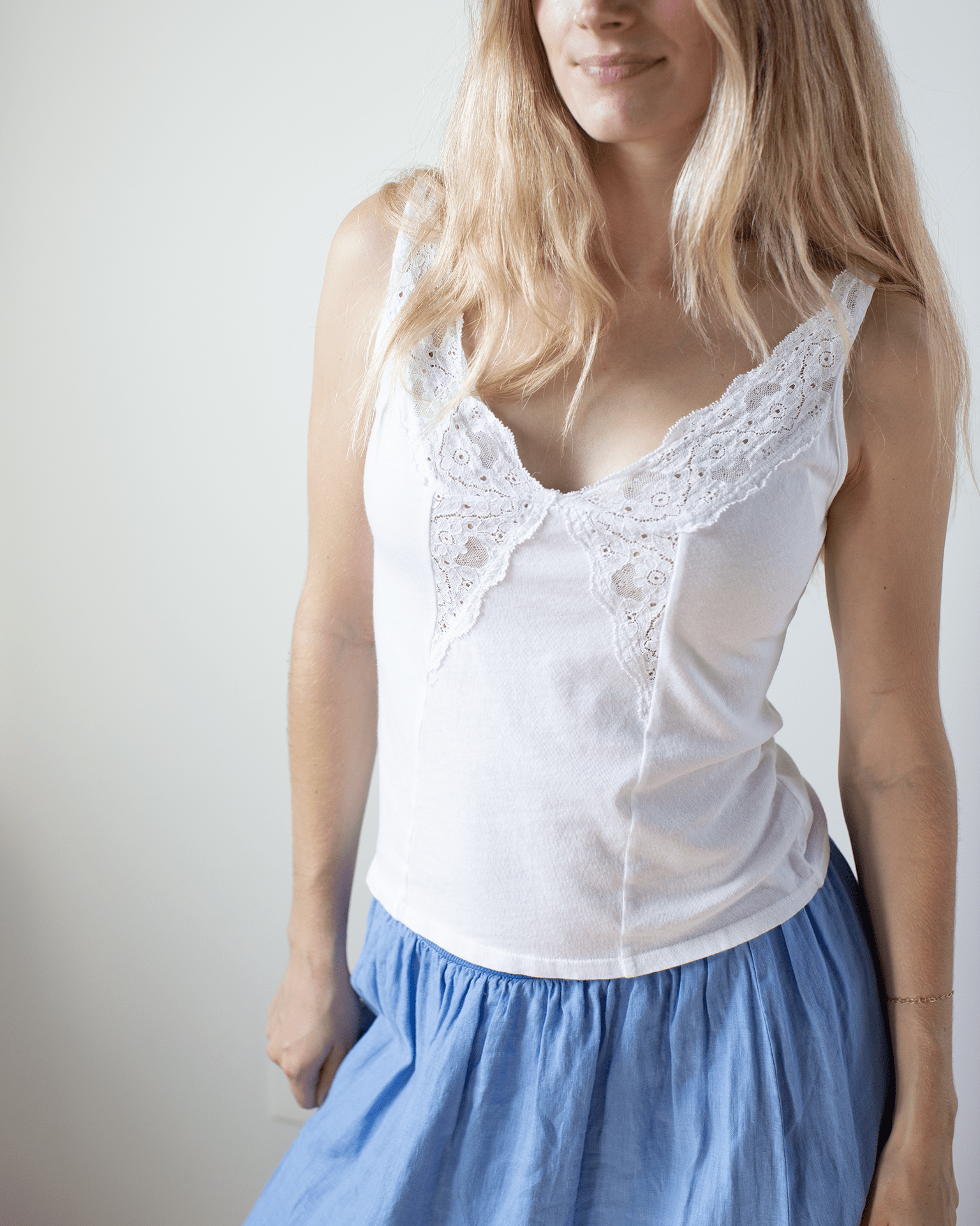 Velvet by Graham & Spencer Hannah V Neck Lace Tank in White