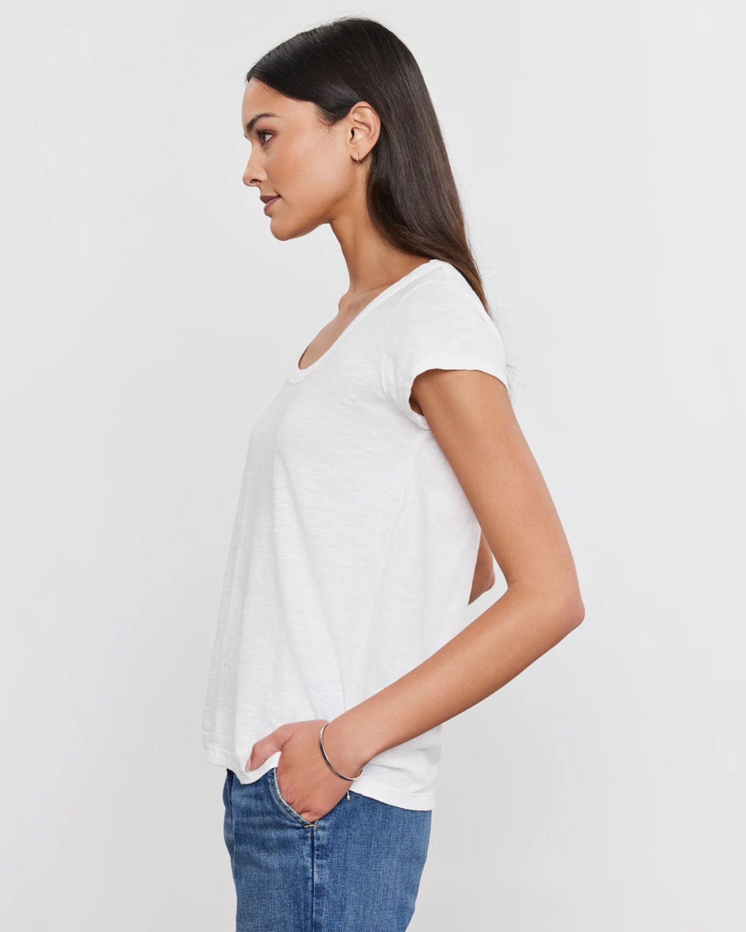 Velvet by Graham & Spencer Kira Scoop Neck Tee in White
