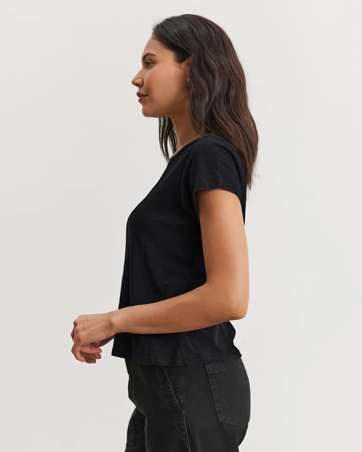 Velvet by Graham & Spencer Marie S/S Crop Top in Black