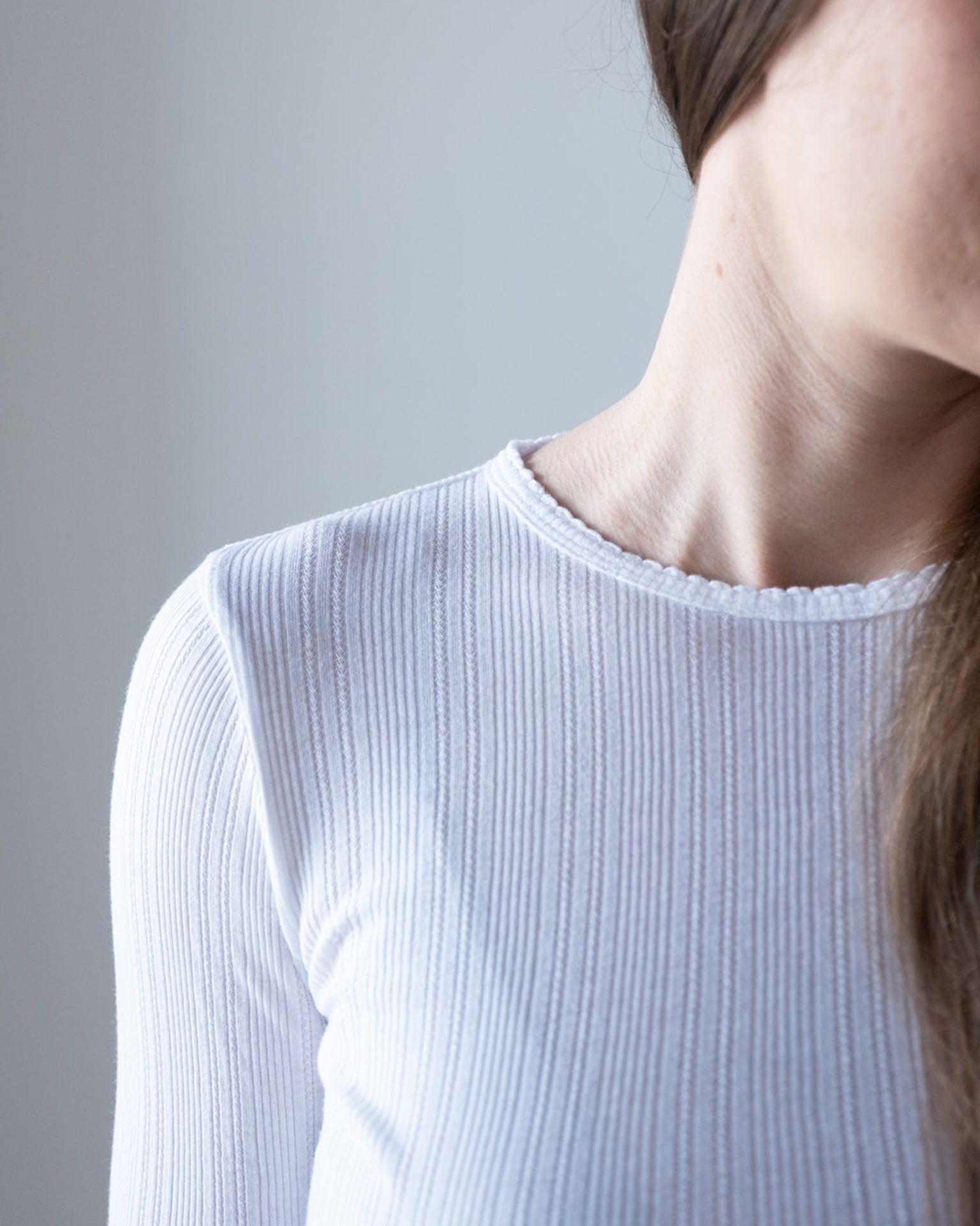 Velvet by Graham & Spencer Mauri L/S Crew Neck Top in White