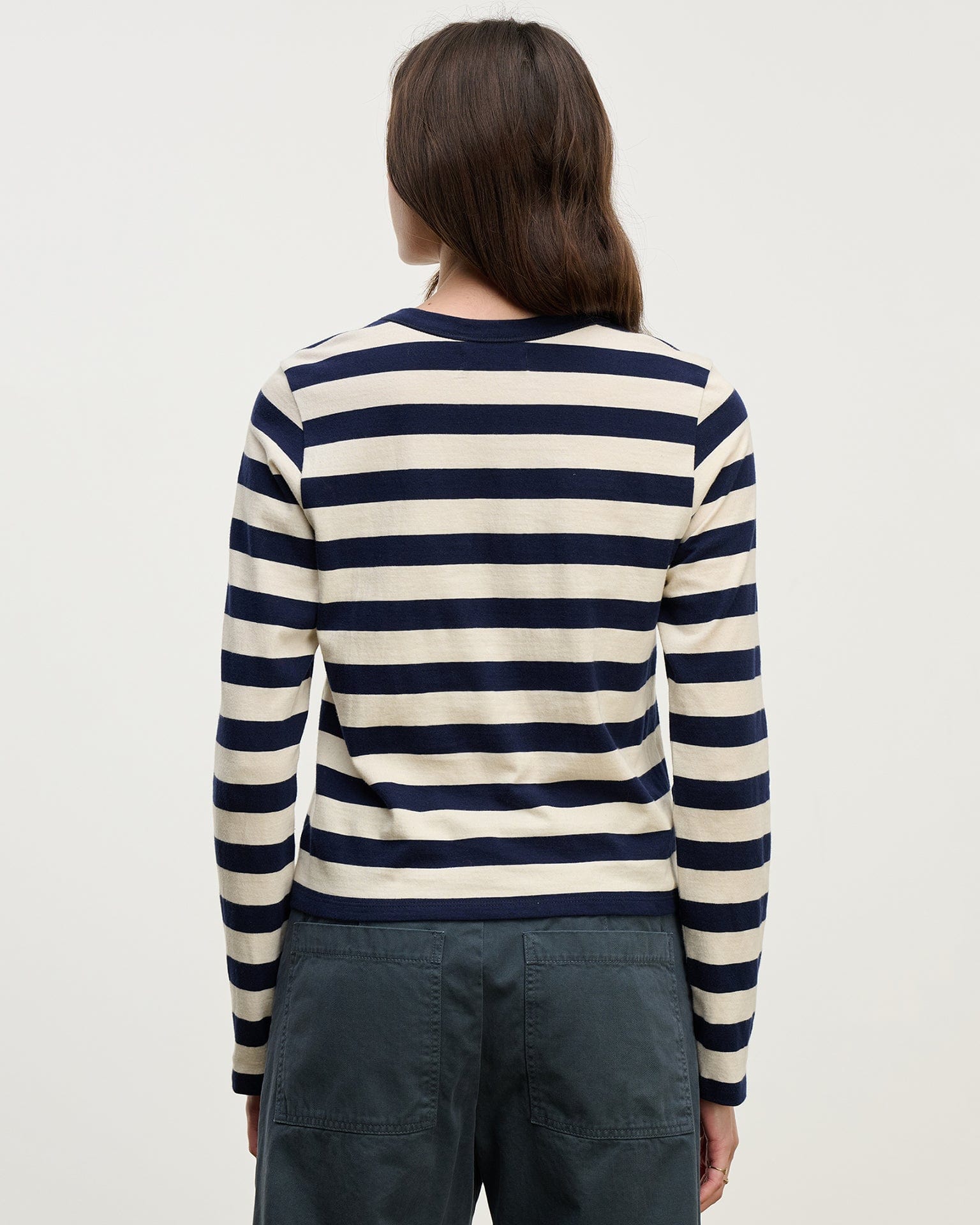 Velvet by Graham & Spencer Maya L/S Crew Neck Top in Navy