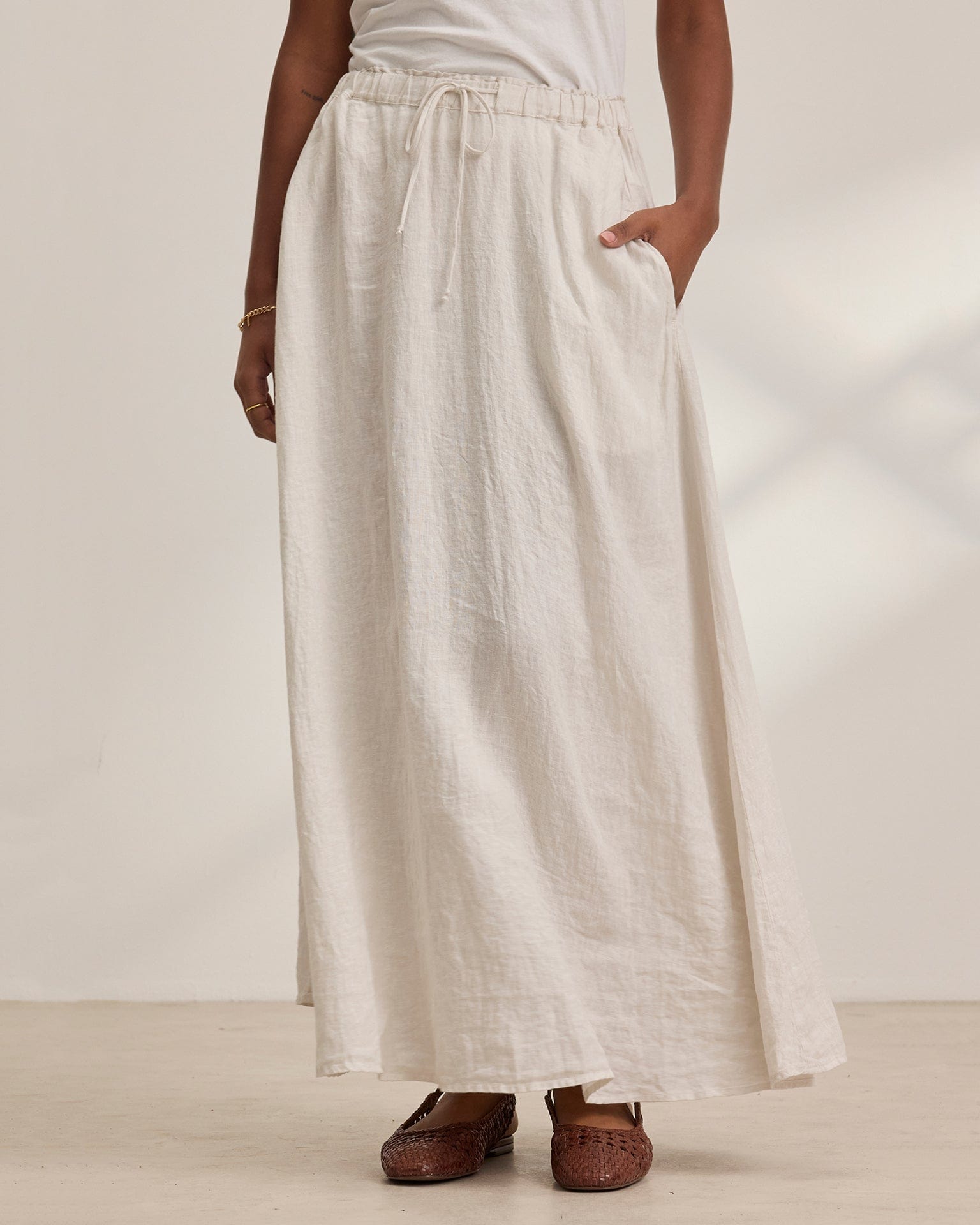 Velvet by Graham & Spencer Memphis Skirt in Beach