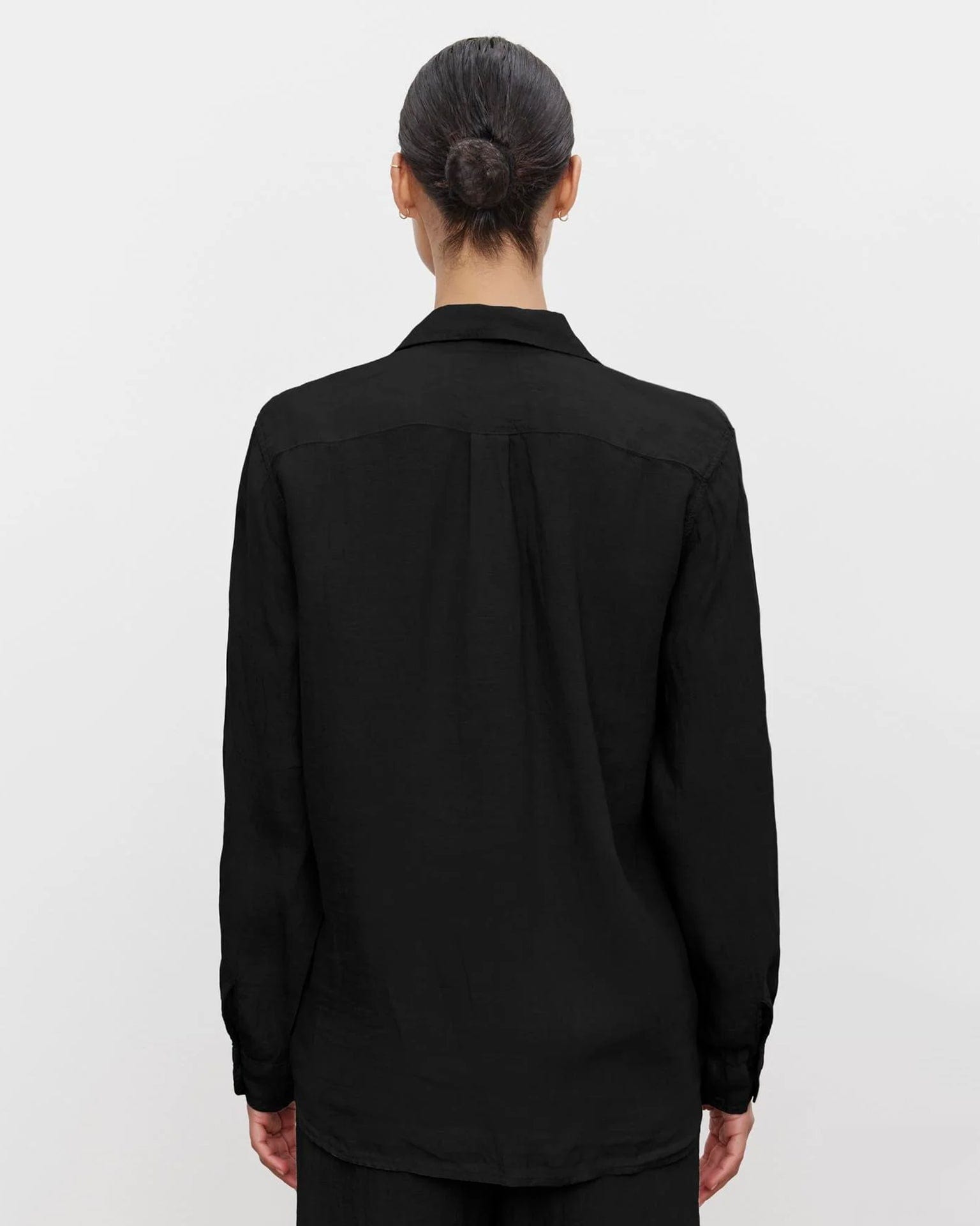 Velvet by Graham & Spencer Mulholland Button Down in Black
