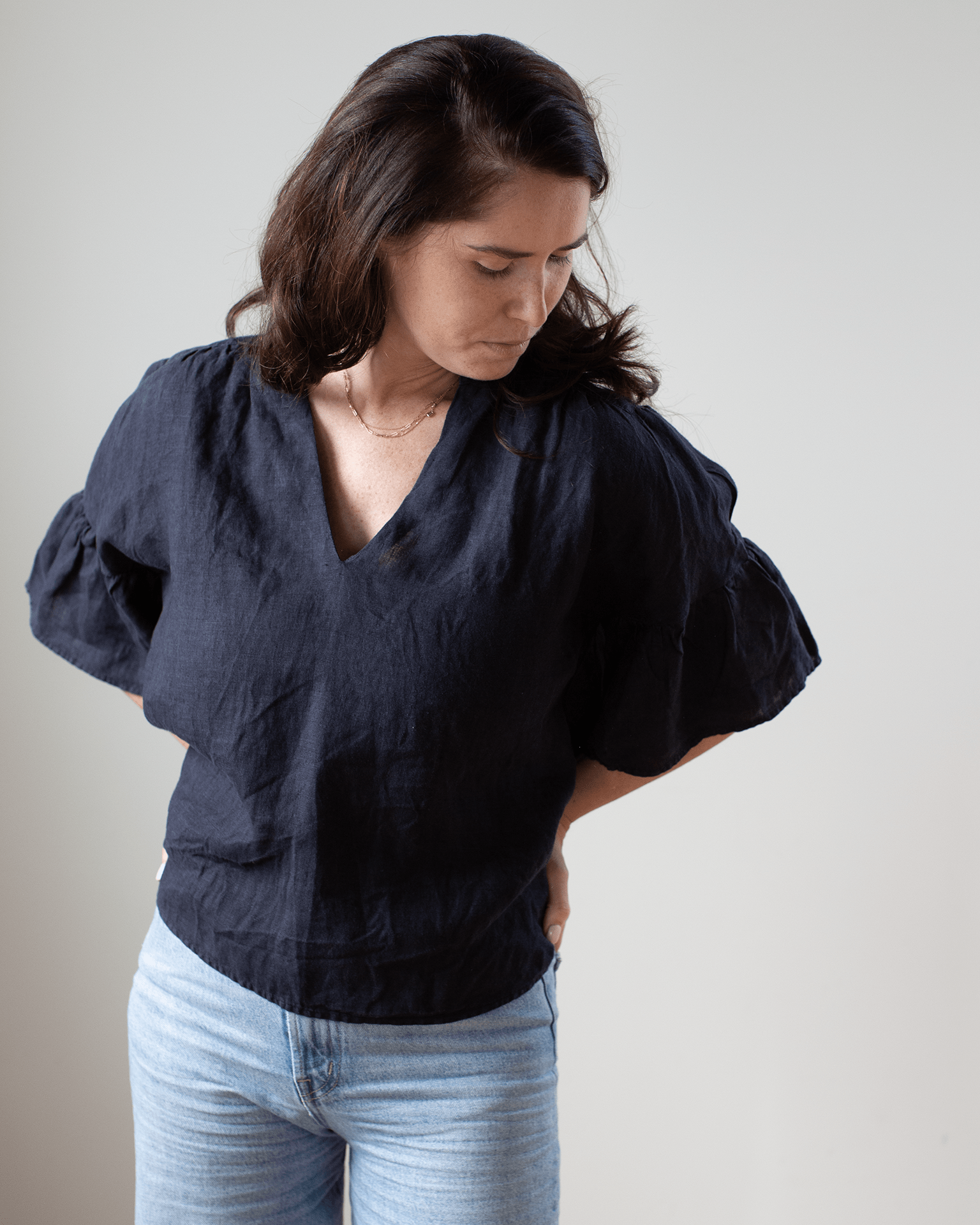 Velvet by Graham & Spencer Raye 3/4 Slv Shirred V Neck Top in Navy