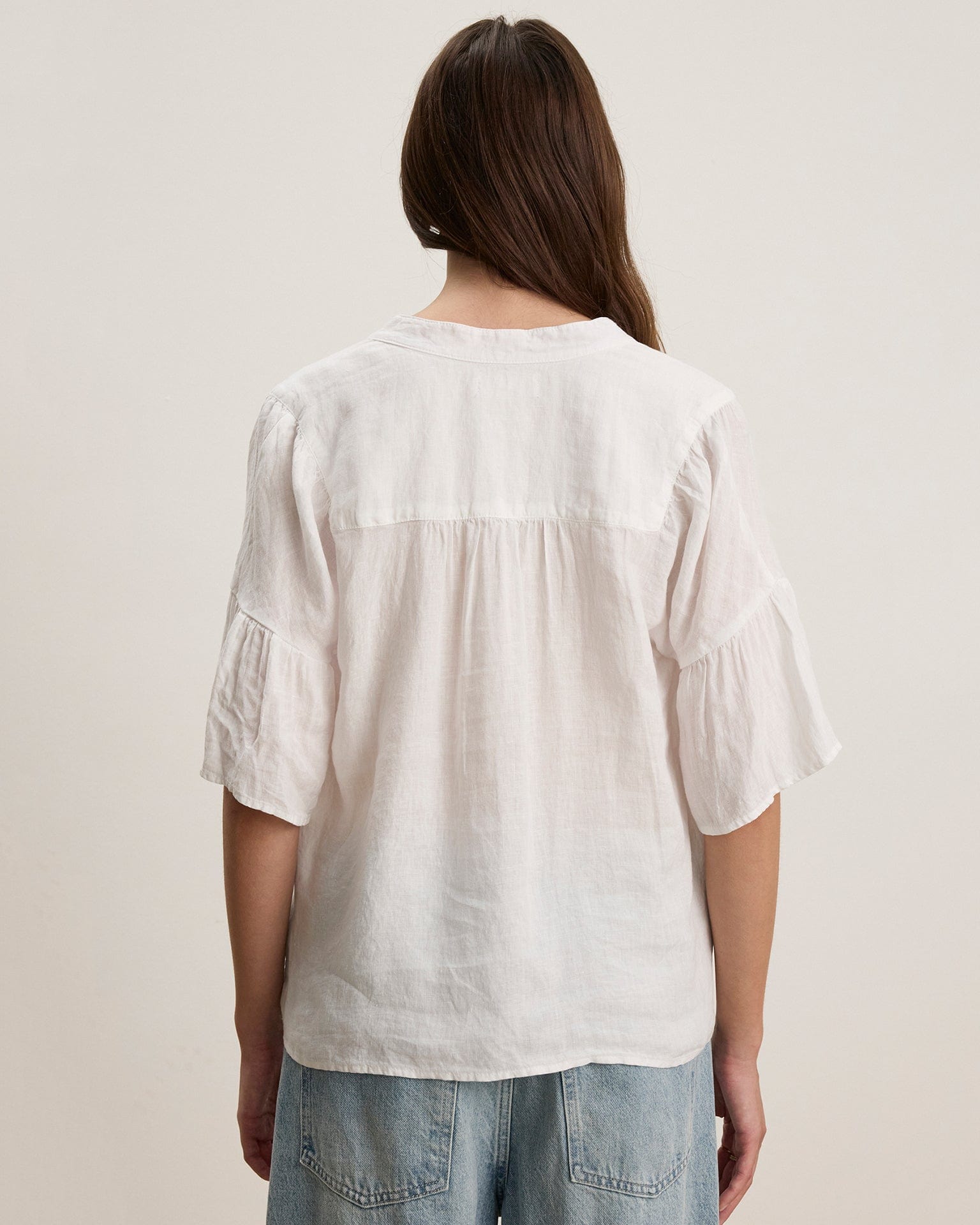 Velvet by Graham & Spencer Raye 3/4 Slv Shirred V Neck Top in White