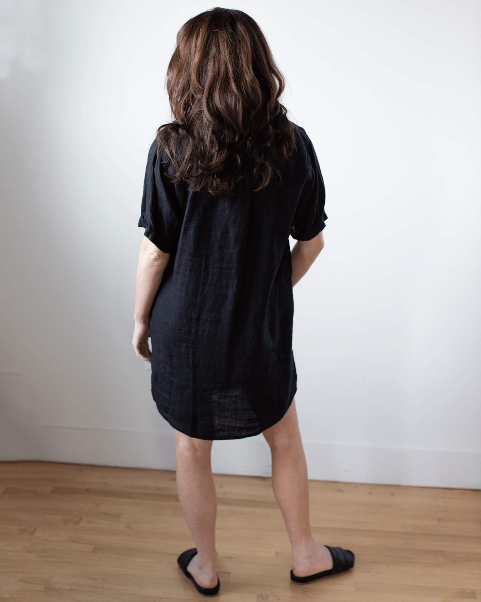 Velvet by Graham & Spencer Stella S/S Collar Dress in Black