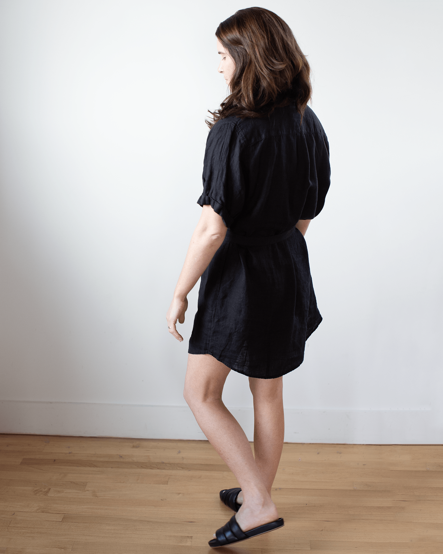 Velvet by Graham & Spencer Stella S/S Collar Dress in Black
