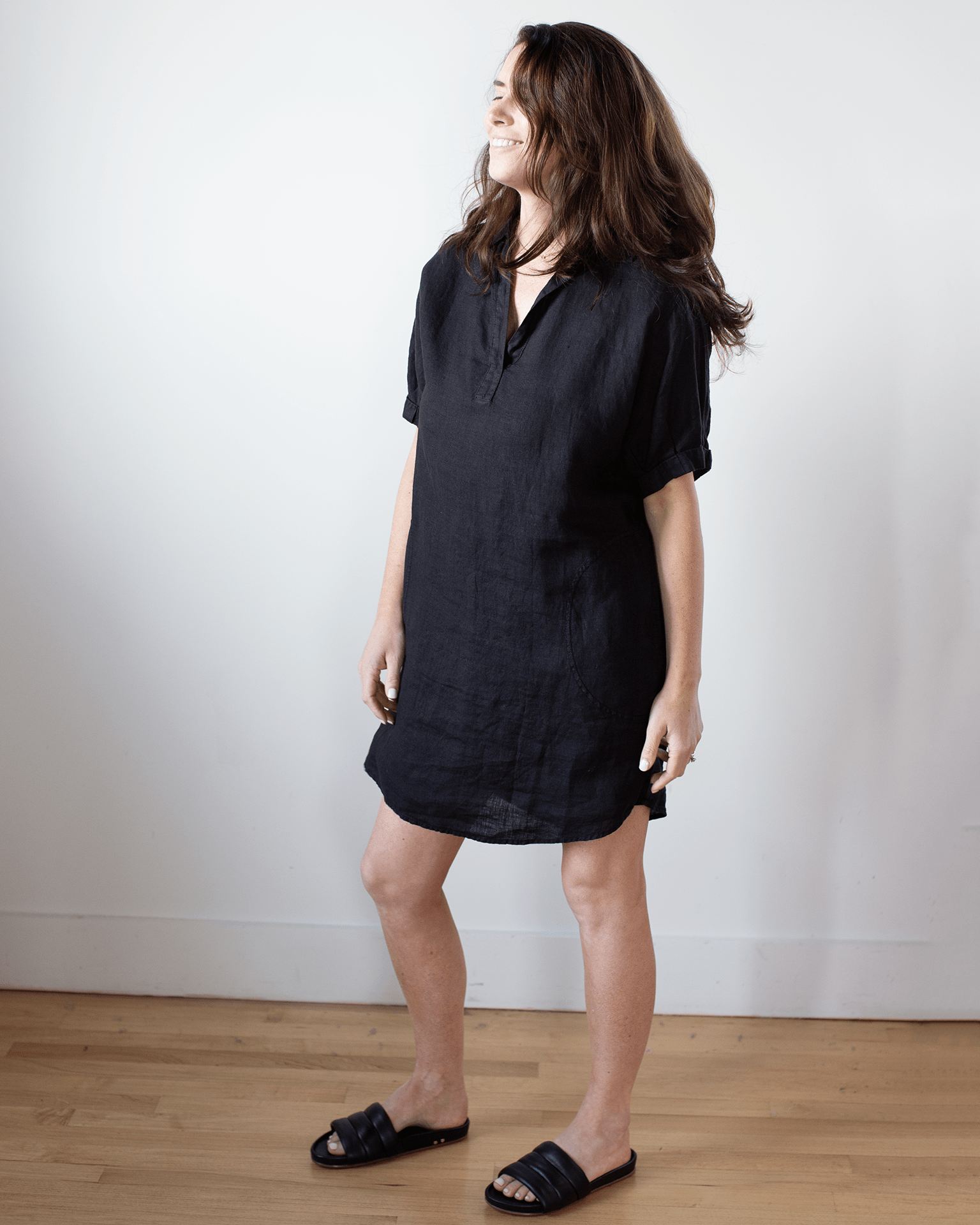 Velvet by Graham & Spencer Stella S/S Collar Dress in Black