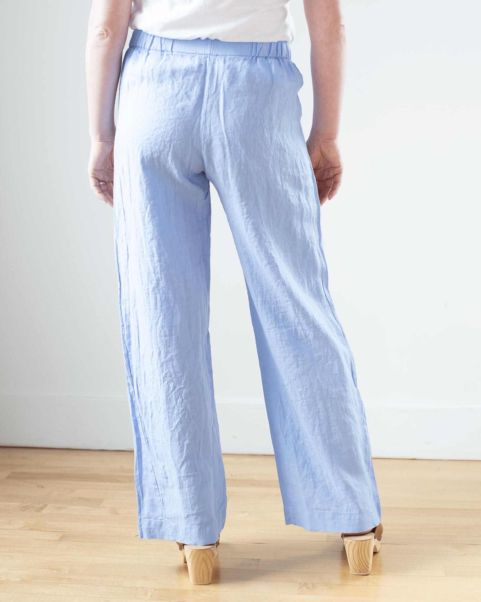 Velvet by Graham & Spencer Stephanie Pull On Pant in Chill