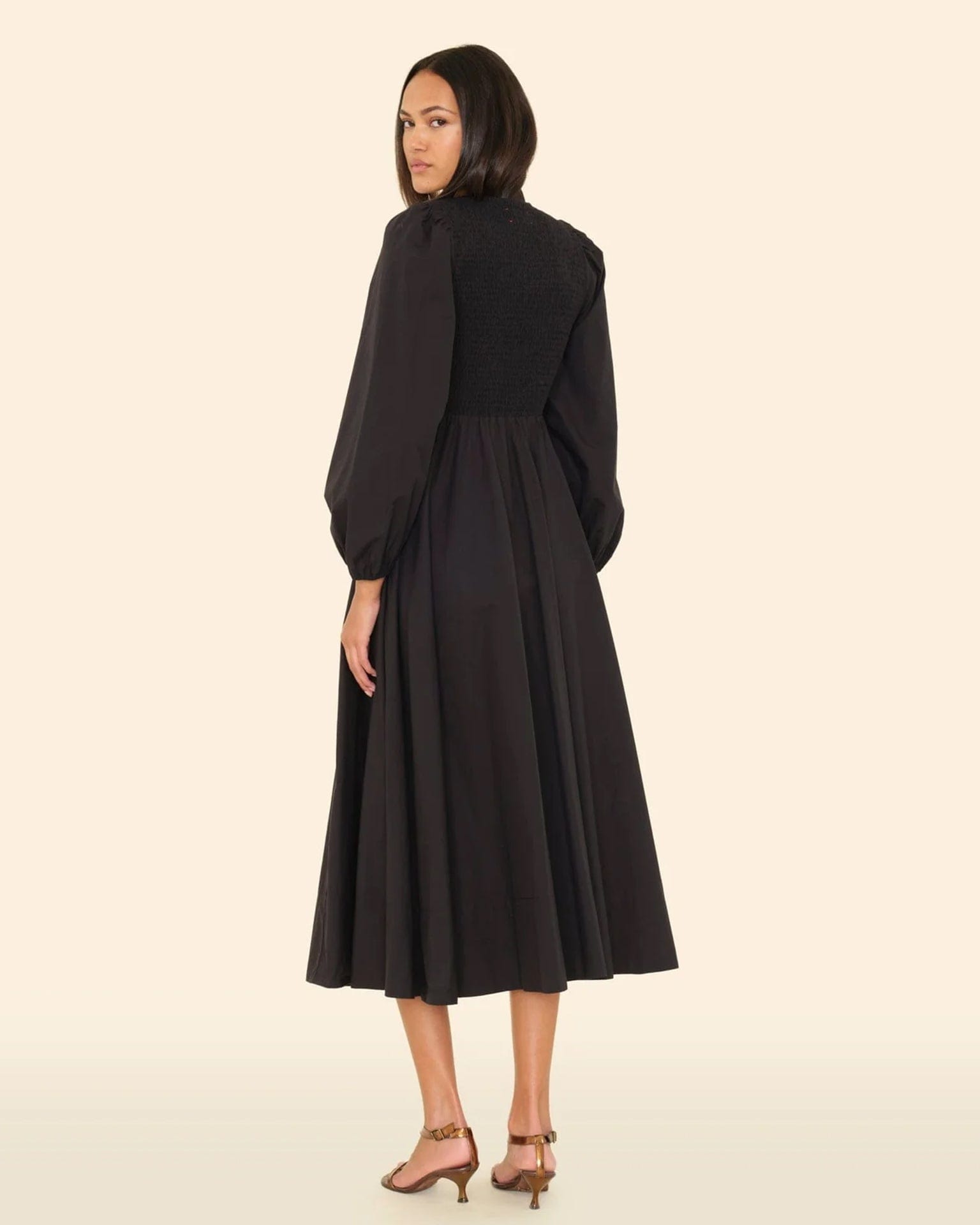 XiRENA Clothing Luella Dress in Black