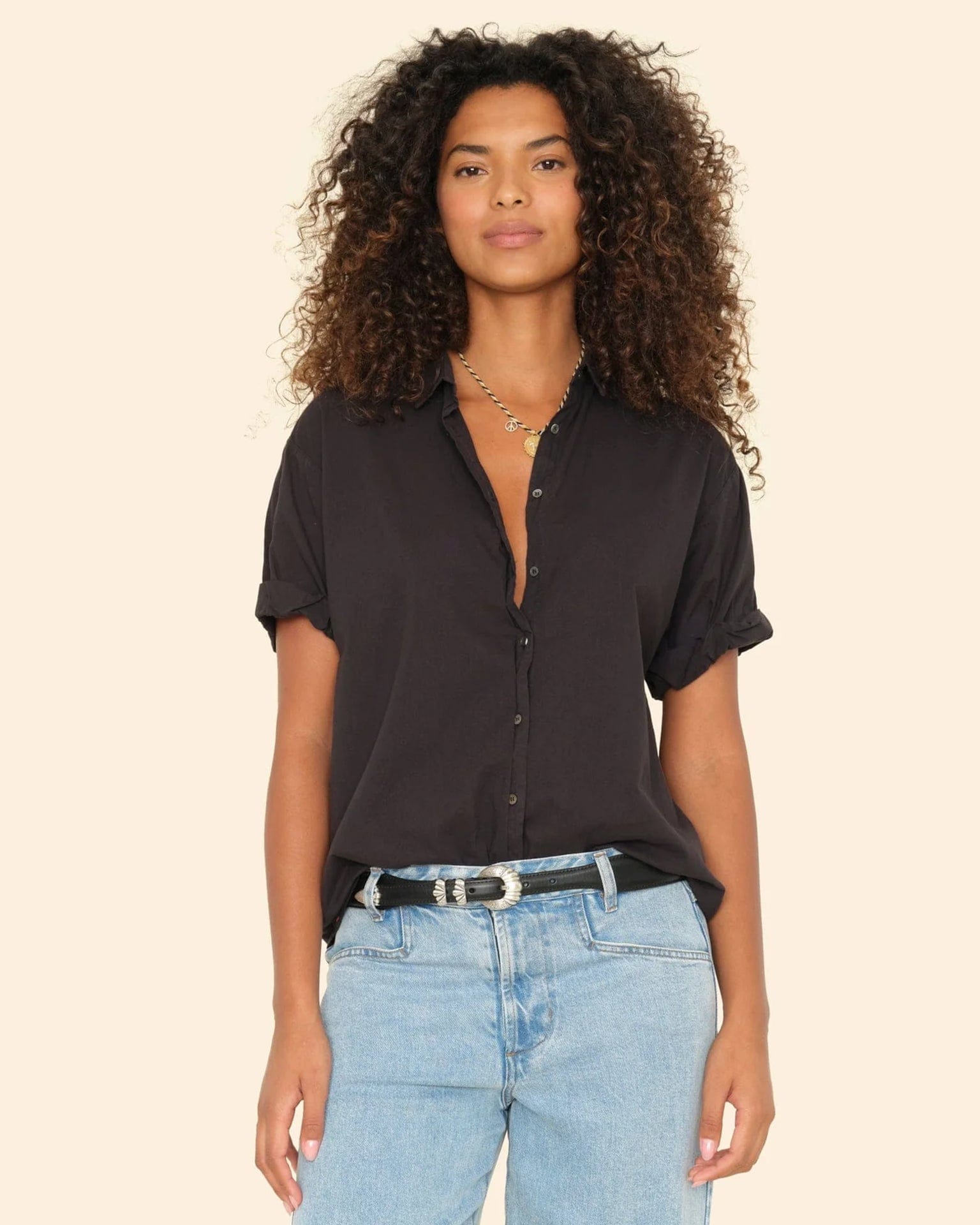 XiRENA Channing Shirt in Black