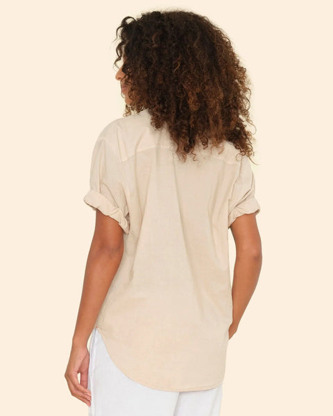 XiRENA Channing Shirt in Parchment - Bliss Boutiques