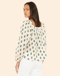 XiRENA Mira Top in Clover Stamp