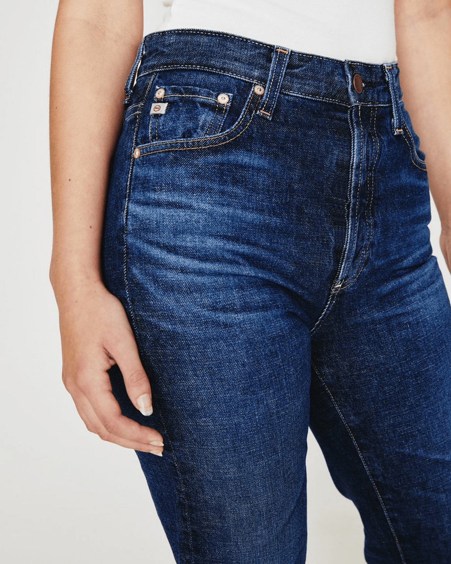 AG Jeans Alexxis Straight in 8Ys Restoration