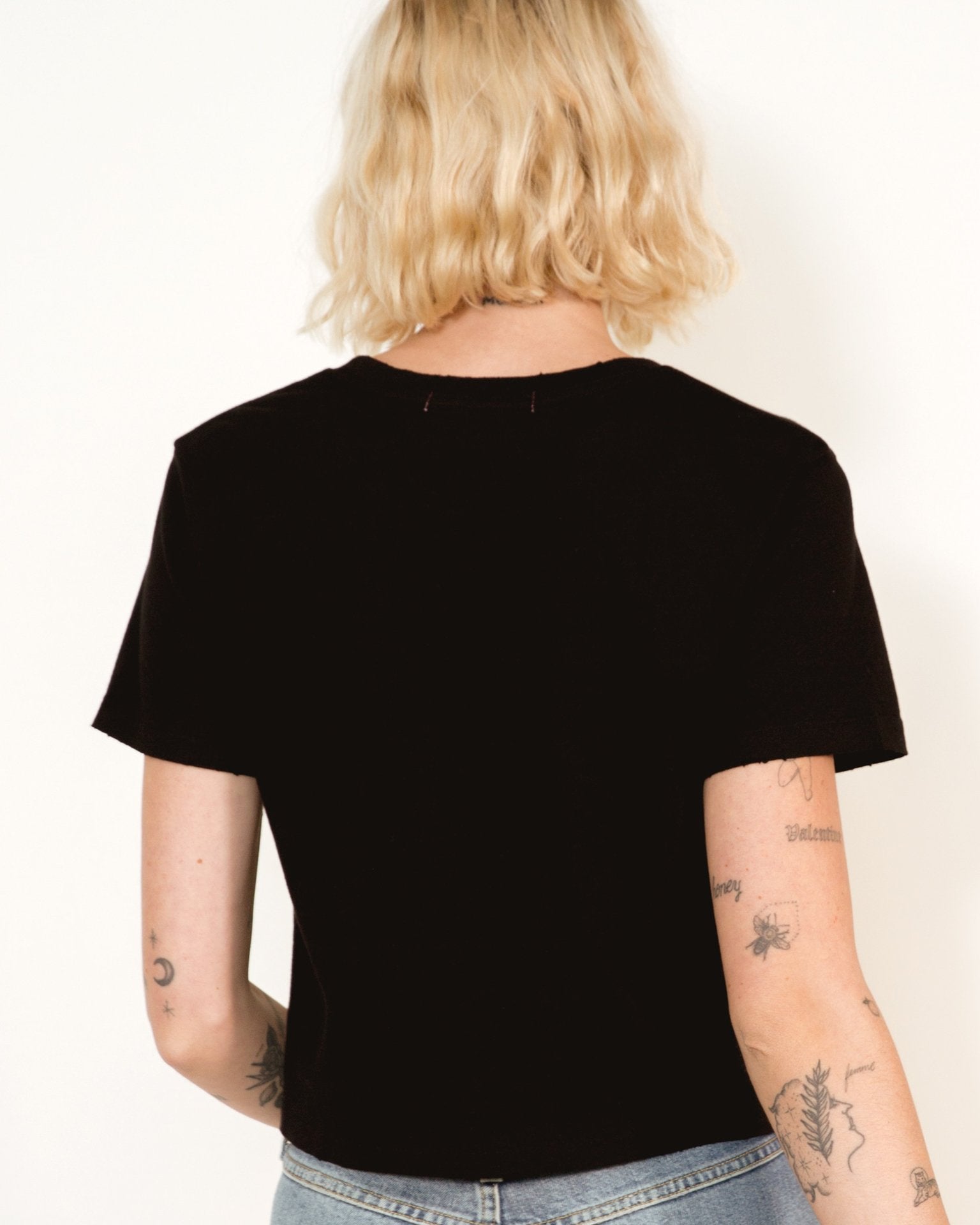 AMO Babe Tee in Black