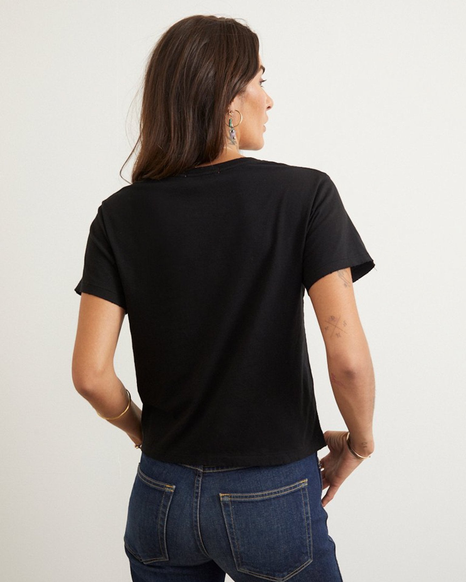 AMO Classic Tee in Black