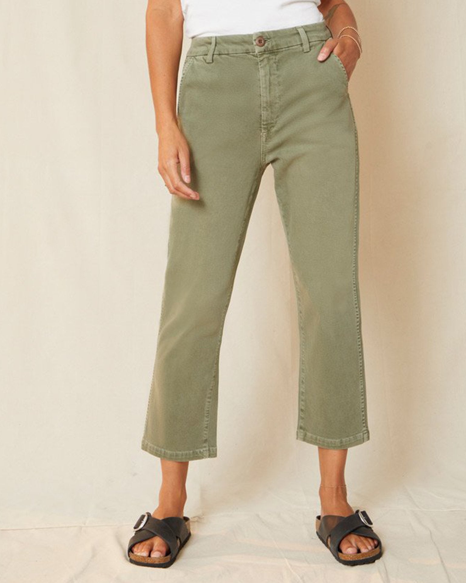 AMO Easy Trouser Relaxed Crop Straight in Surplus