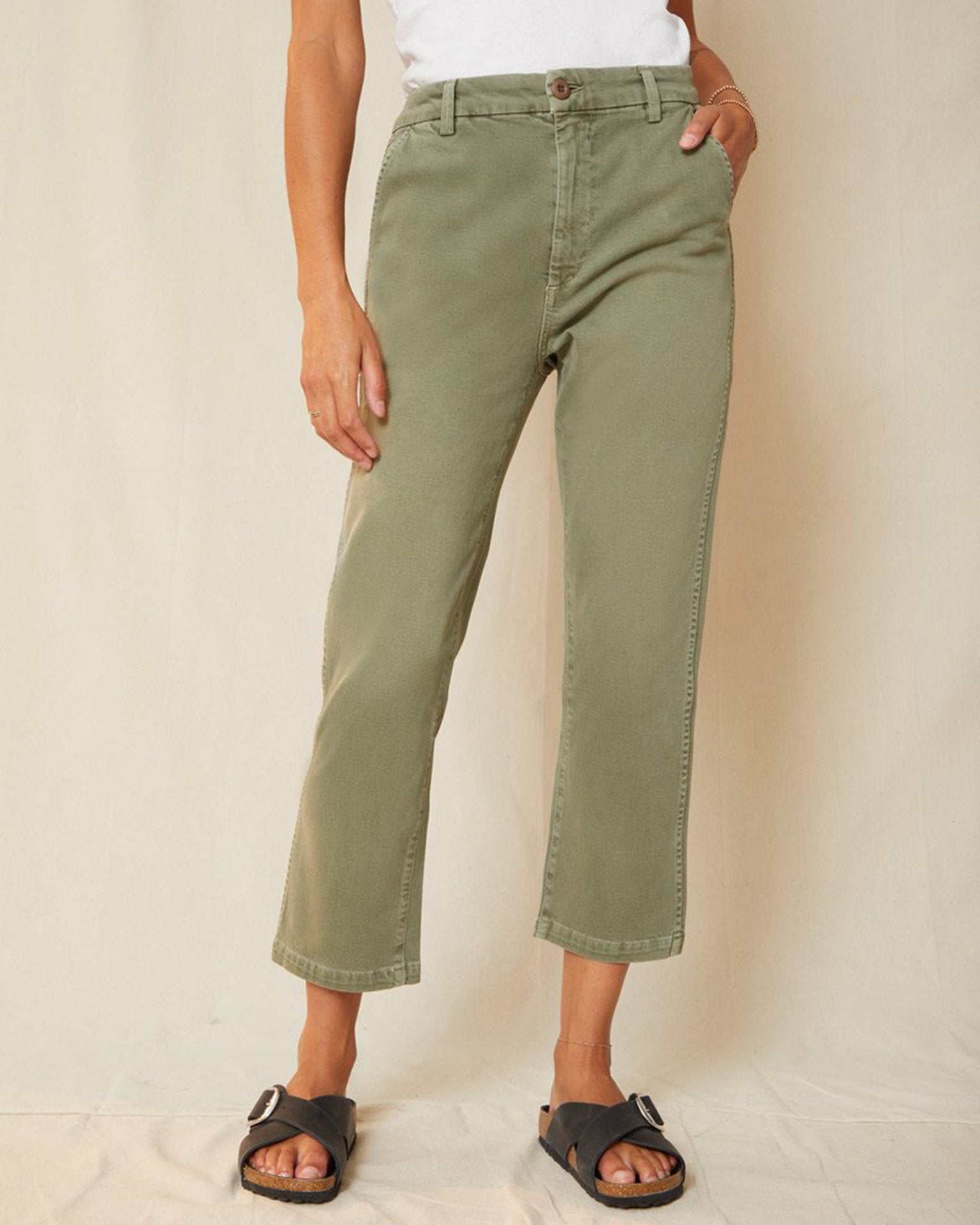 AMO Easy Trouser Relaxed Crop Straight in Surplus