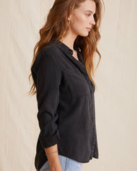 Bella Dahl Two Pocket Classic Button Up in Vintage Black