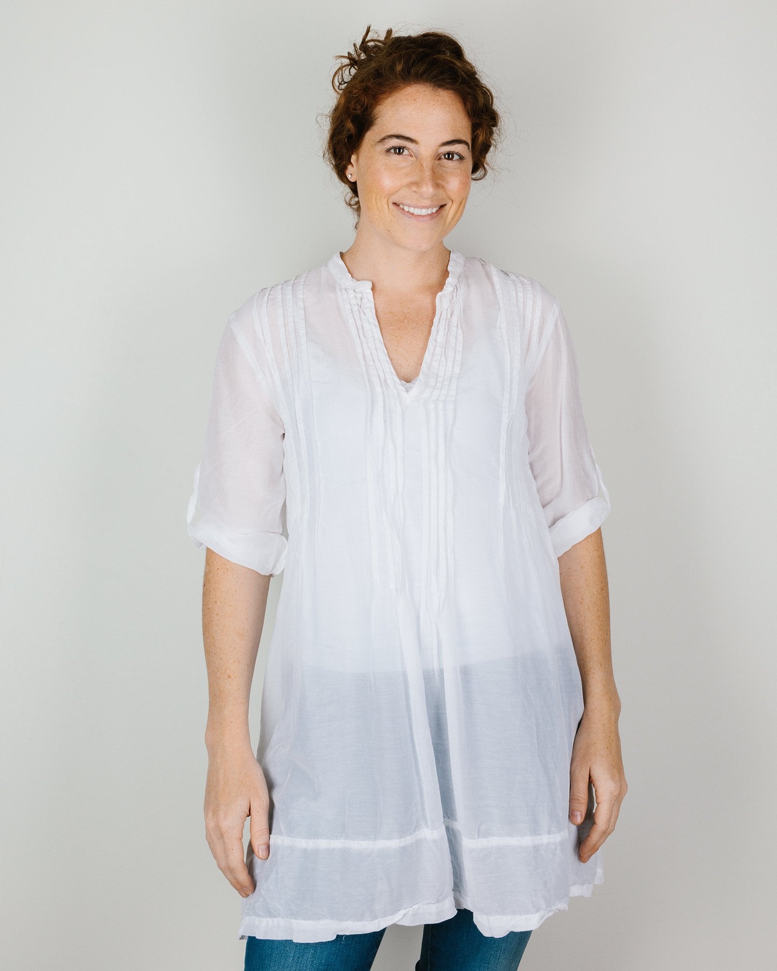 Regina in White Cotton Silk