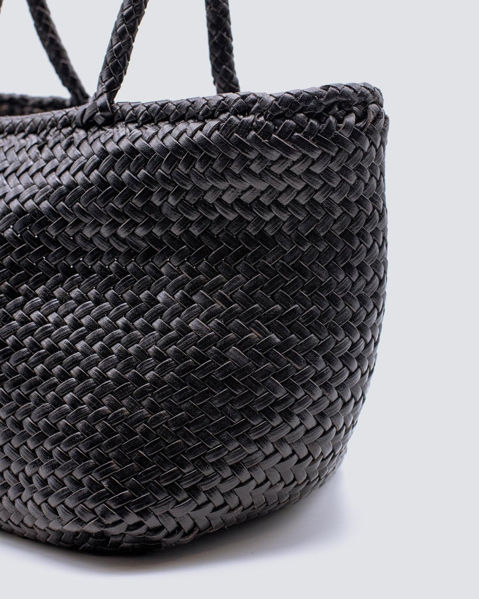 Dragon Diffusion Grace Basket - Small in Black