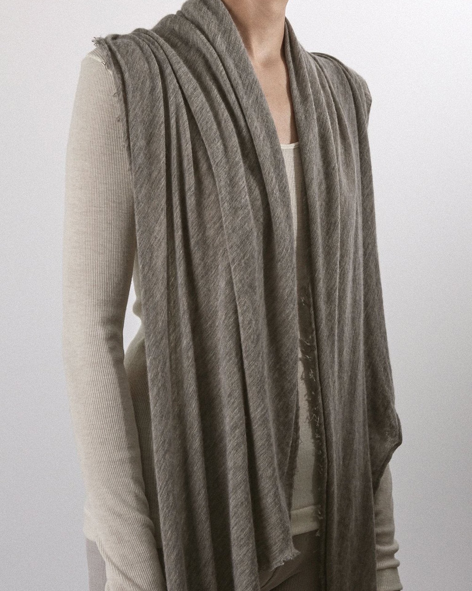 Grisal Love Cashmere Scarf in Greige