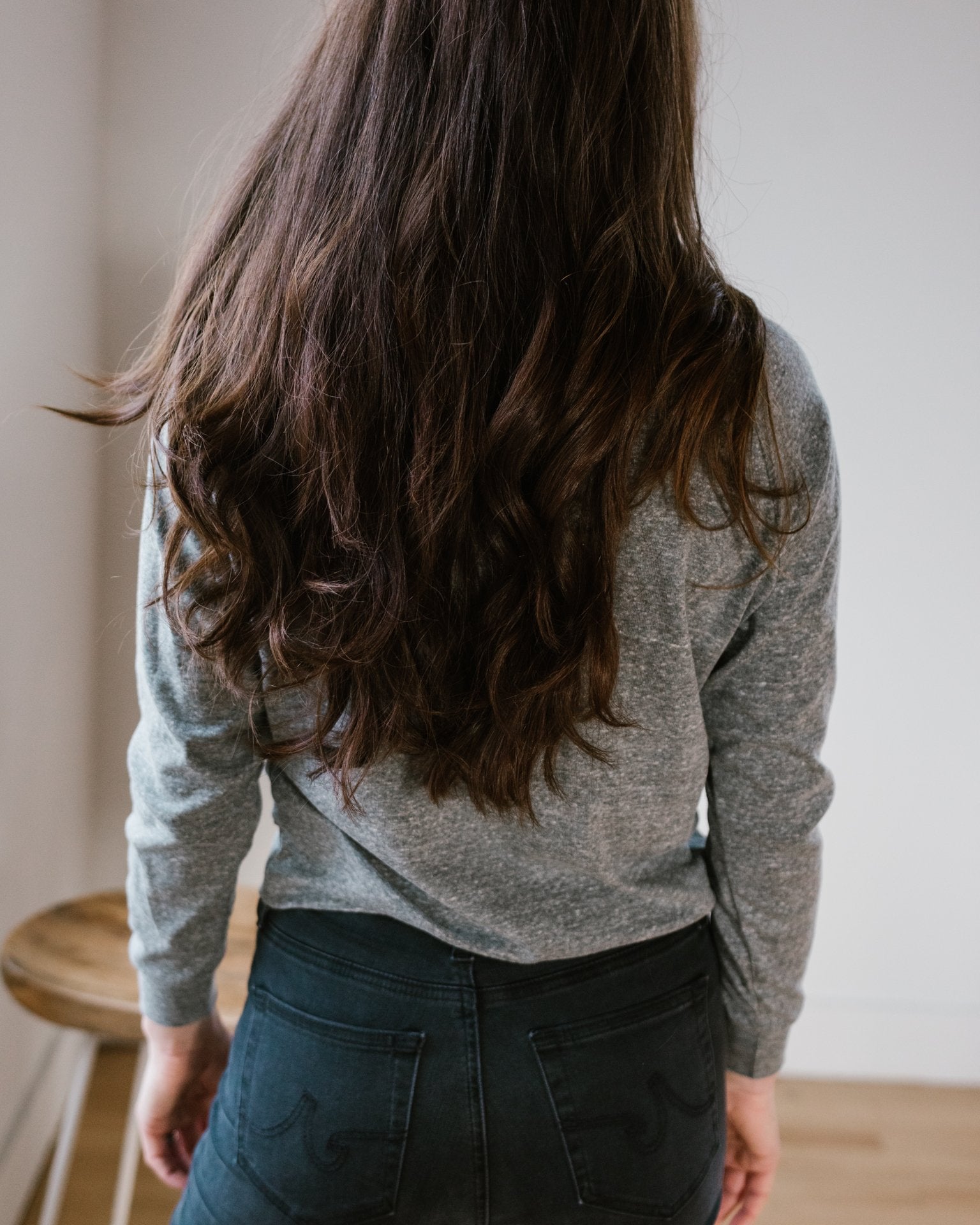 Milo in Maine Script Portsmouth Raglan Pullover in Athletic Gray