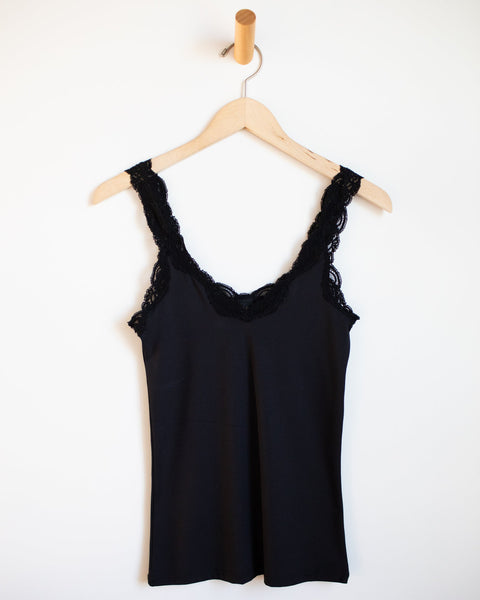 【限定値下げ・新品】andwang Cross lace tanktop 黒 Only Hearts Del w/ Lace Deep V Tank in Black - Bliss Boutiques
